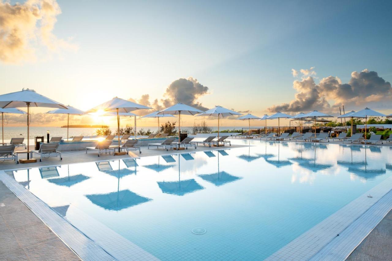 فندق The Mora Zanzibar ماتيموي المظهر الخارجي الصورة The Beach Club at Atlantis Paradise Island