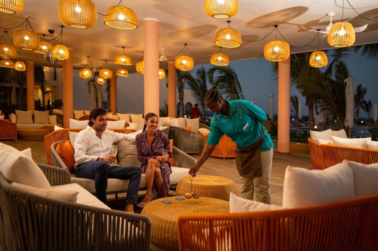 فندق The Mora Zanzibar ماتيموي المظهر الخارجي الصورة The Beach Club at the Kempinski Seychelles