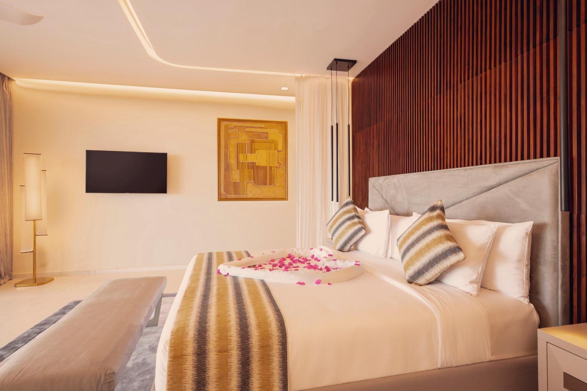 فندق The Mora Zanzibar ماتيموي المظهر الخارجي الصورة A bedroom at the hotel